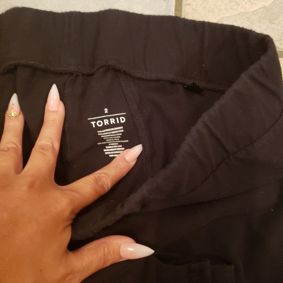 Black leggings ( SOLD ) - Picture 3 of 3